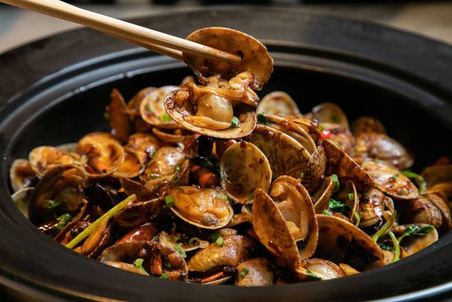 Stir-fry Clams with Black Bean Sauce 豉汁炒蚬